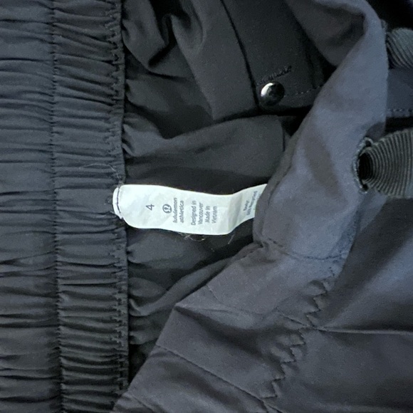 Lululemon shorts - Picture 3 of 4